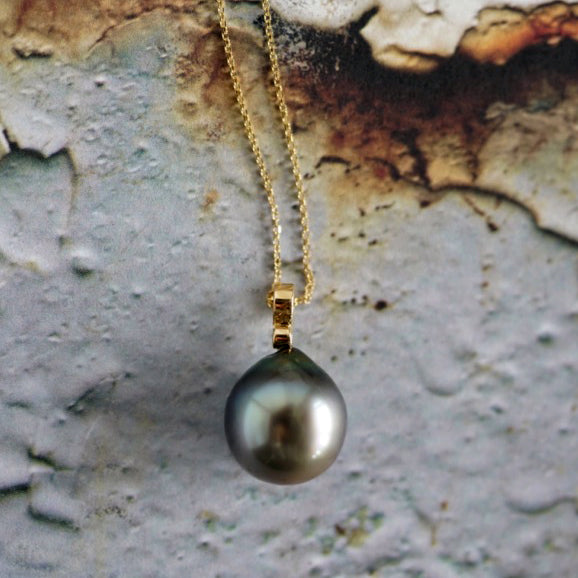 Tahitian pearl gold on sale necklace