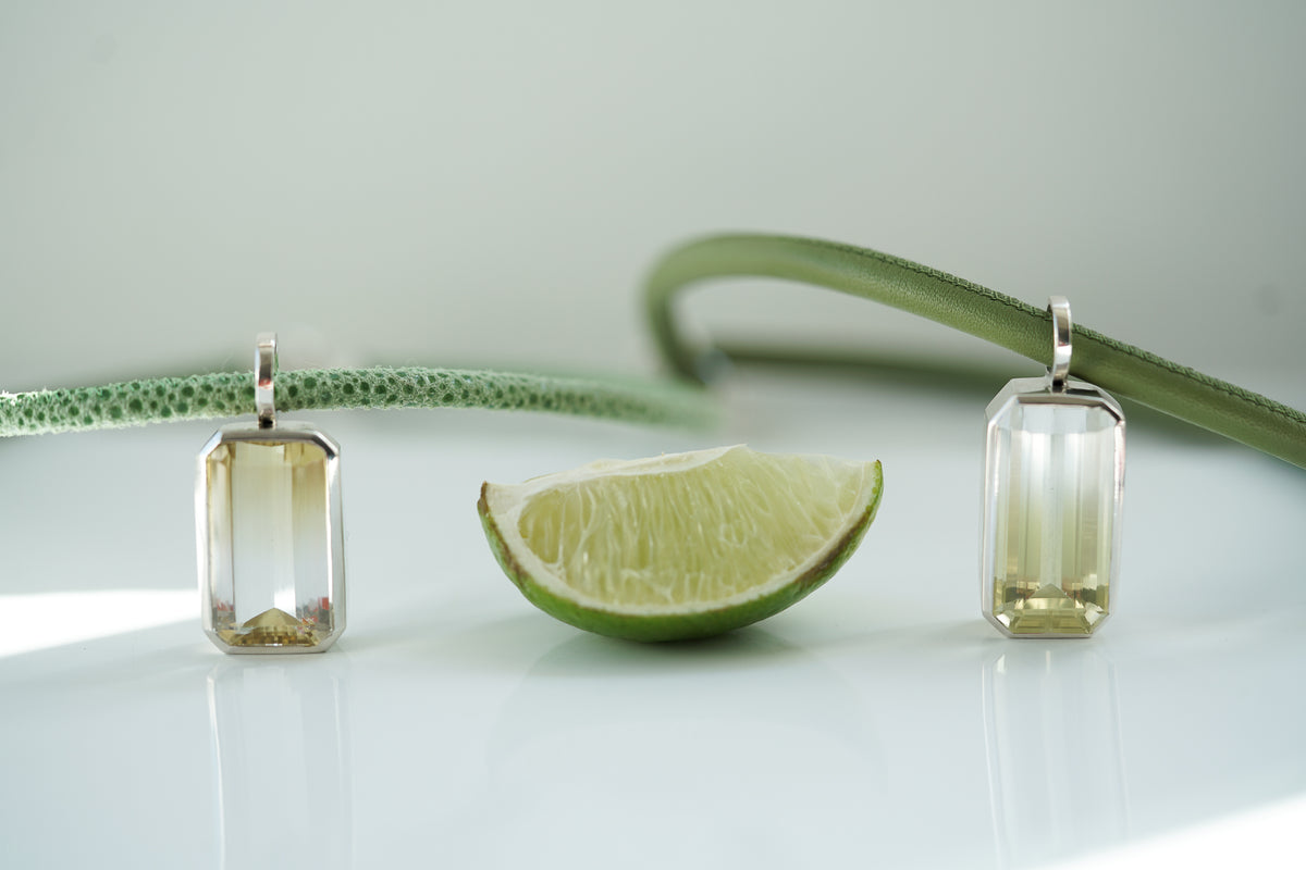 Bi-color lemon Quartz necklace in silver with snake print leather